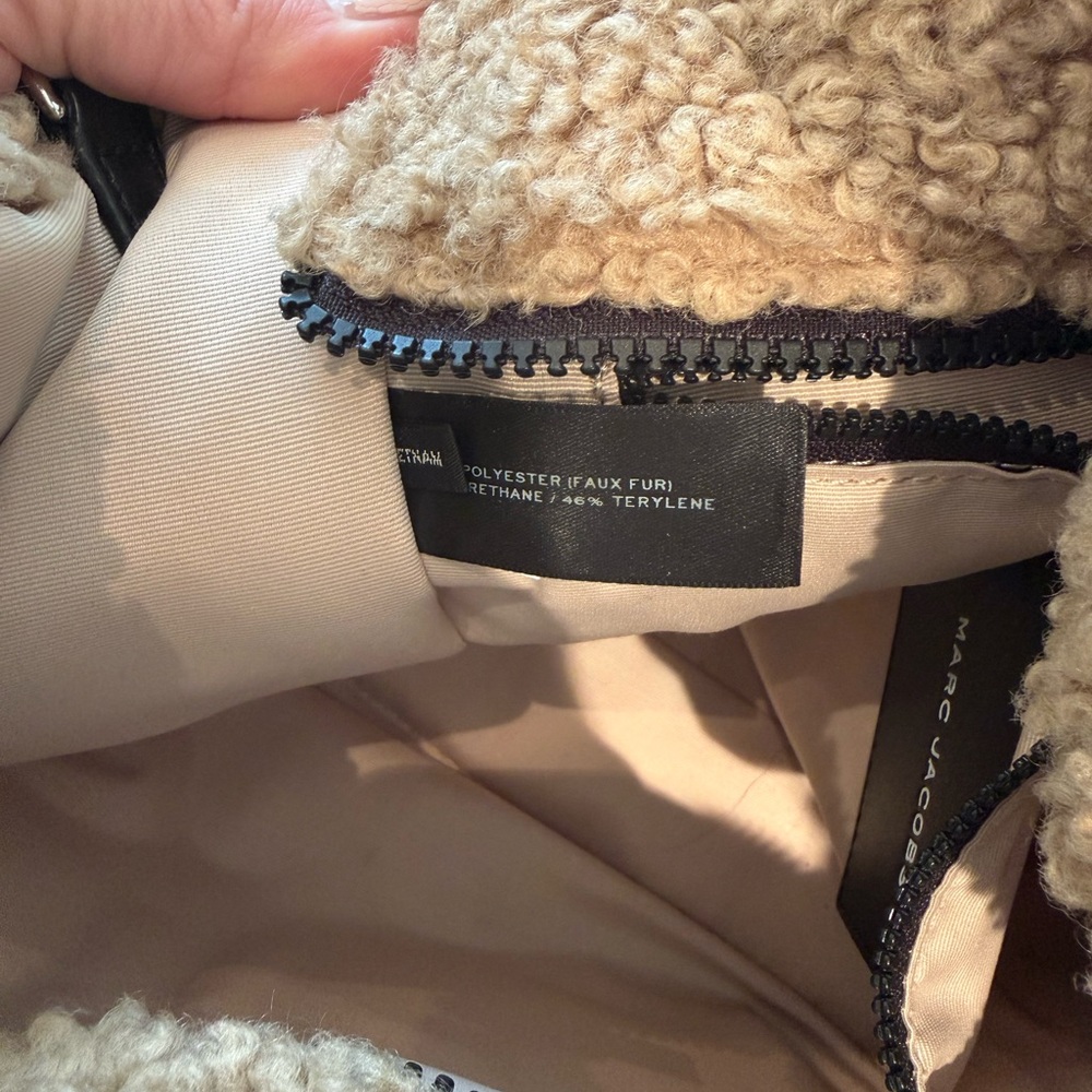 Marc Jacobs Women's The Medium Teddy Tote Bag - Color: Tan/Beige - Picture 4 of 6